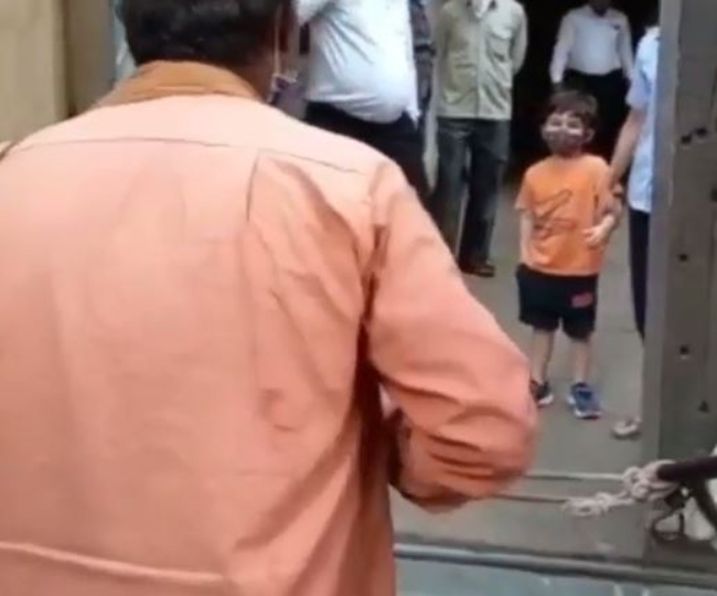 सैफ अली खान और करीना कपूर खान के छोटे नवाब तैमूर अली खान